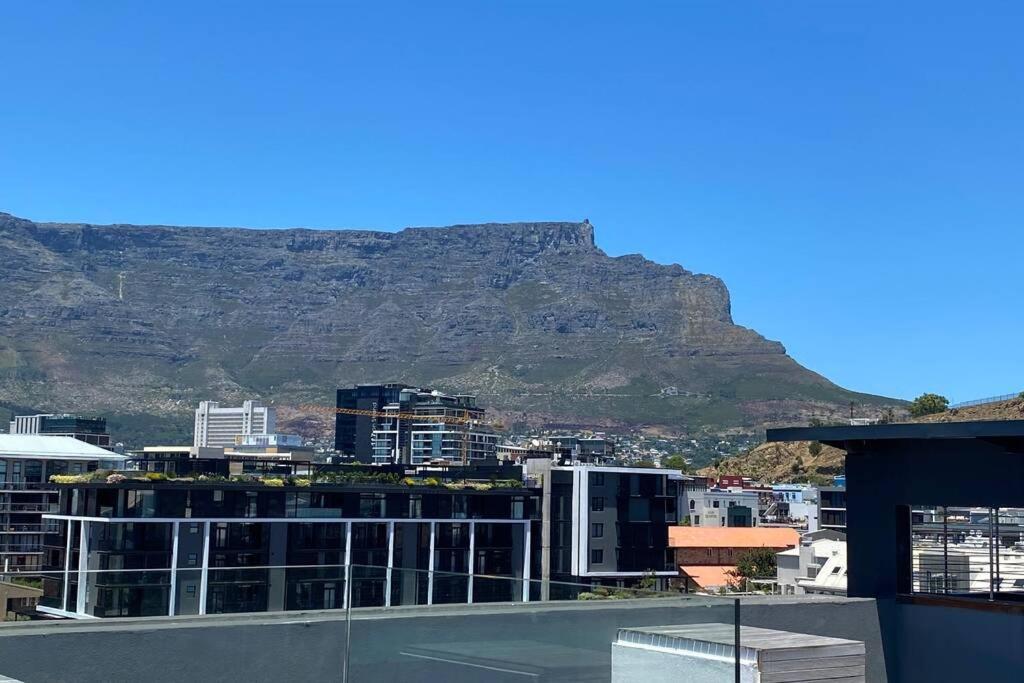 Modern Apartment In The Docklands, De Waterkant, Cape Town Stunning Views, Gorgeous Pool Deck Bagian luar foto