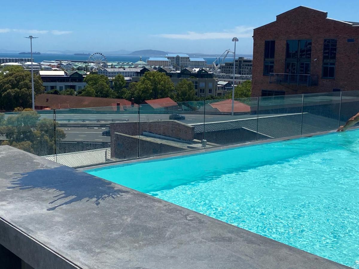 Modern Apartment In The Docklands, De Waterkant, Cape Town Stunning Views, Gorgeous Pool Deck Bagian luar foto